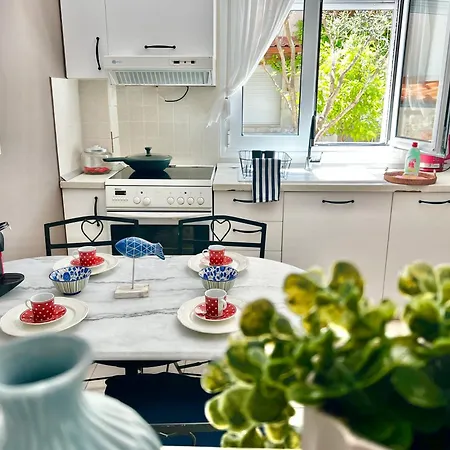 Seaside Rebecca 度假居 尼基季